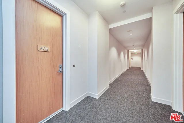 $3,900 | 3223 West 6th Street, Unit 606, Los Angeles, CA 90020