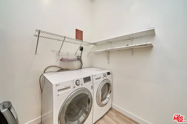 $3,900 | 3223 West 6th Street, Unit 606, Los Angeles, CA 90020