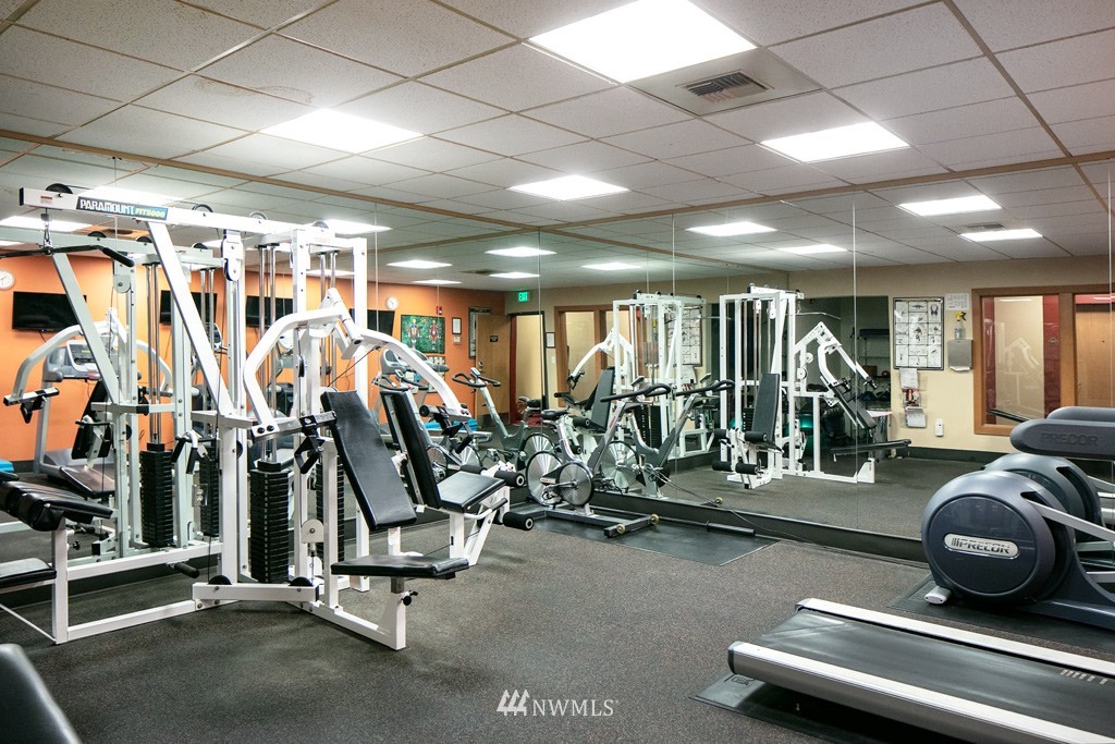 668 South Lane Street, Unit 603 Seattle, WA 98104 - Photo 11 of 16