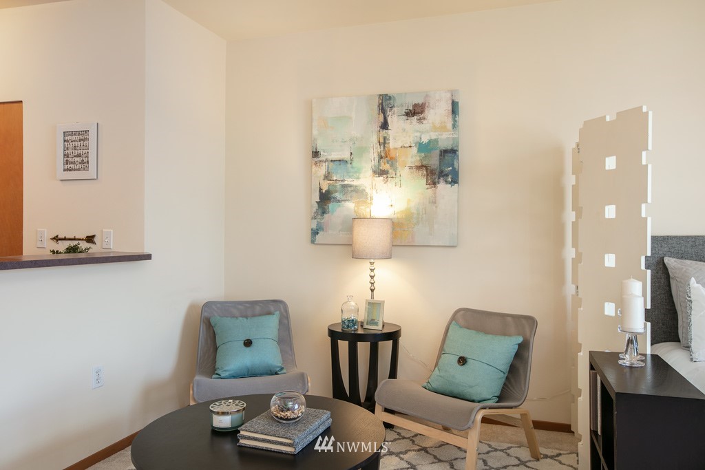 668 South Lane Street, Unit 603 Seattle, WA 98104 - Photo 3 of 16