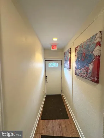 a black and white photo of a living room