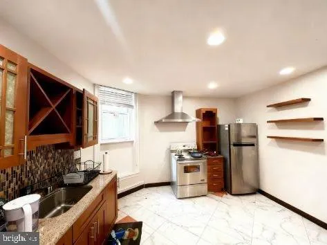 $1,450 | 225 South 49th Street, Unit 1, Philadelphia, PA 19139