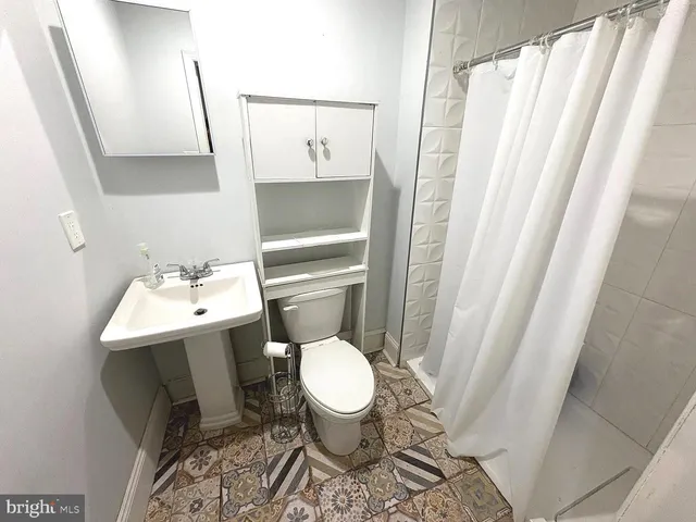 $1,450 | 225 South 49th Street, Unit 1, Philadelphia, PA 19139
