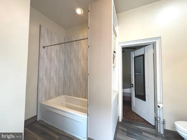 $1,450 | 225 South 49th Street, Unit 1, Philadelphia, PA 19139