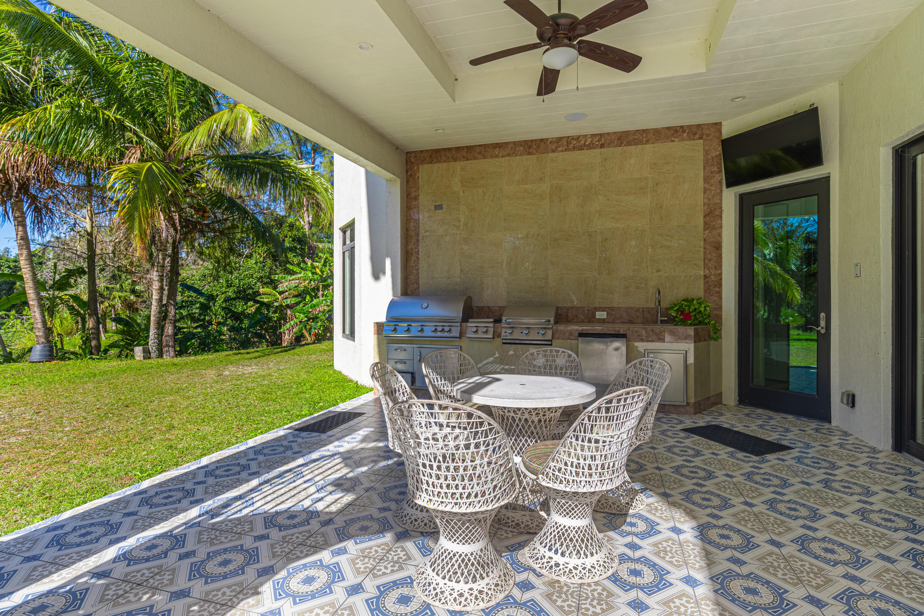 2943 B Road Loxahatchee Groves, FL 33470 - Photo 52 of 88 Back Patio