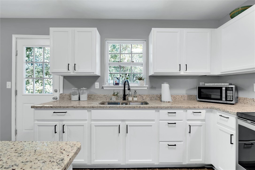 527 North River Road Cleveland, SC 29635 - Photo 16 of 40