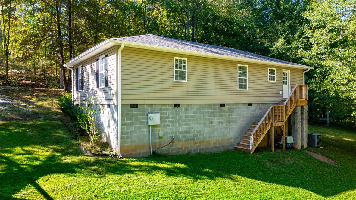 527 North River Road Cleveland, SC 29635 - Photo 26 of 40