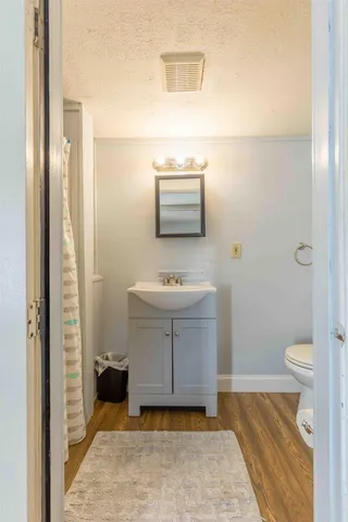 $1,200,000 | 19 F Street, Hampton, NH 03842