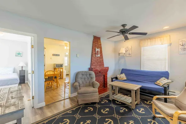 $1,200,000 | 19 F Street, Hampton, NH 03842