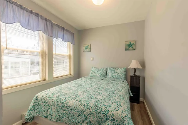 $1,200,000 | 19 F Street, Hampton, NH 03842