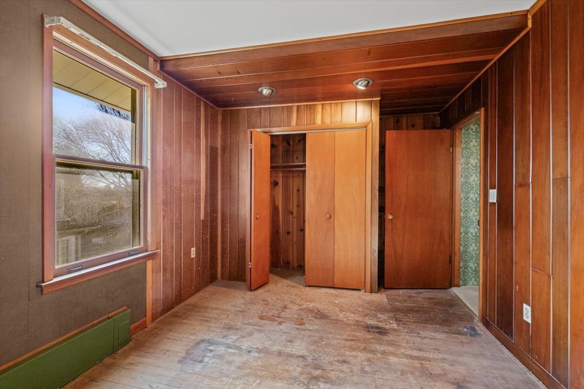 1206 Griffith Road Lake Forest, IL 60045 - Photo 11 of 16 a view of entryway