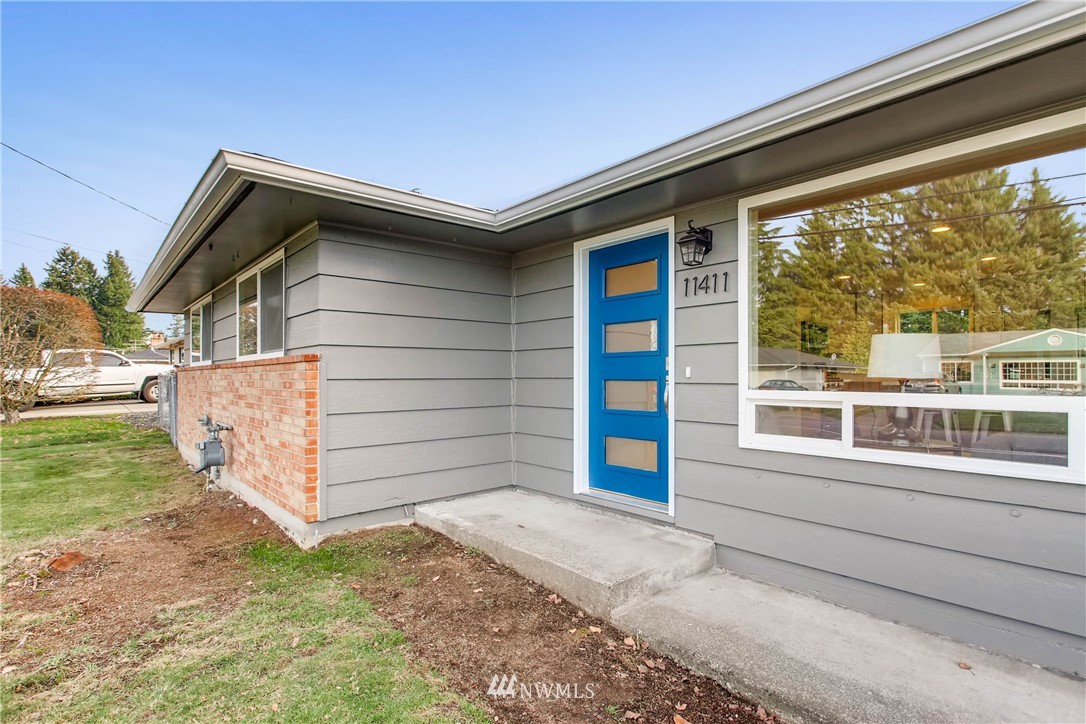 11411 Southeast 182nd Street Renton, WA 98055 - Photo 2 of 25