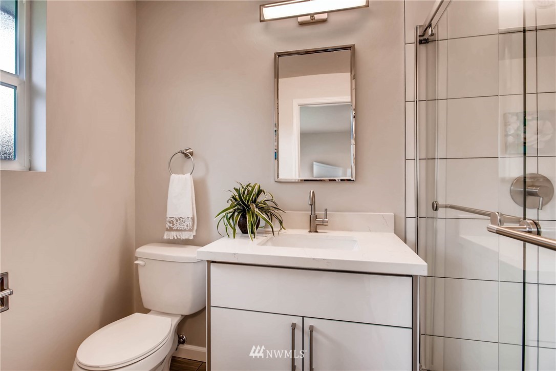 11411 Southeast 182nd Street Renton, WA 98055 - Photo 15 of 25