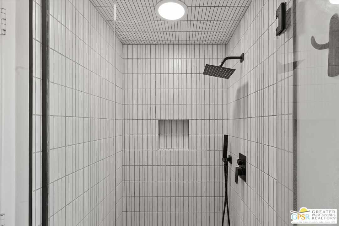 53744 Ridge Road Yucca Valley, CA 92284 - Photo 23 of 39 a bathroom with a shower