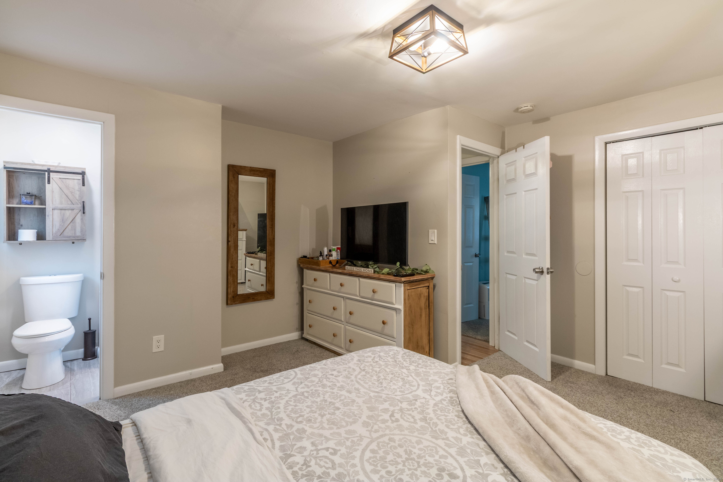 132 Stanley Road Hamden, CT 06514 - Photo 11 of 22