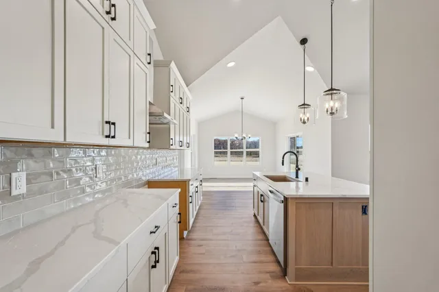 $734,900 | 9902 North Migratory Lane, Mequon, WI 53097