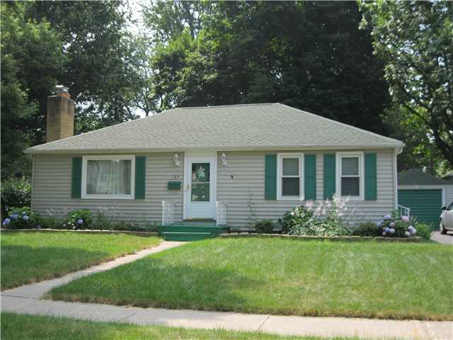 127 Rawlinson Road Irondequoit, NY 14617 - Photo 1 of 1 Exterior Front