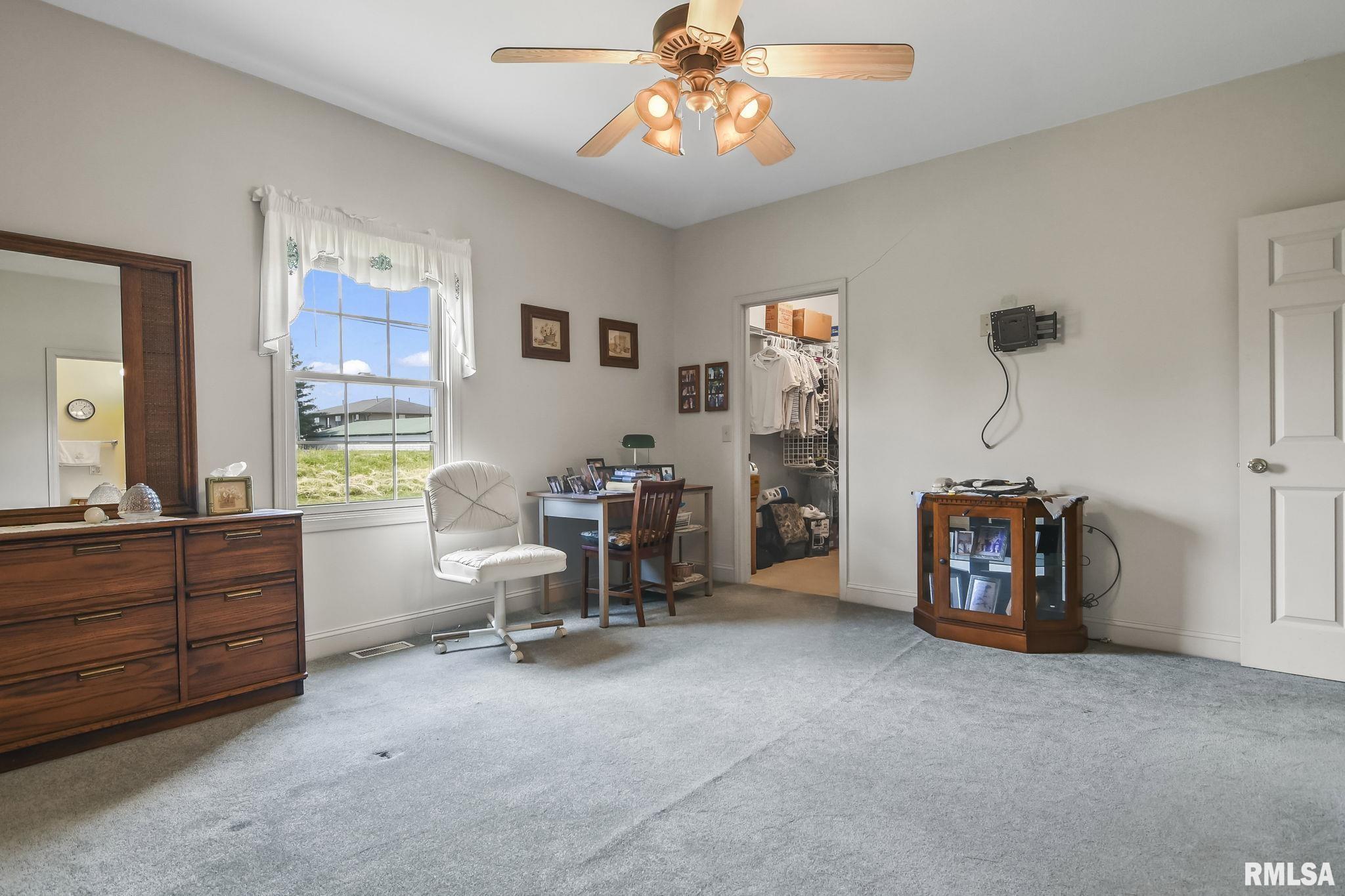 19459 Pinecrest Road Petersburg, IL 62675 - Photo 16 of 26