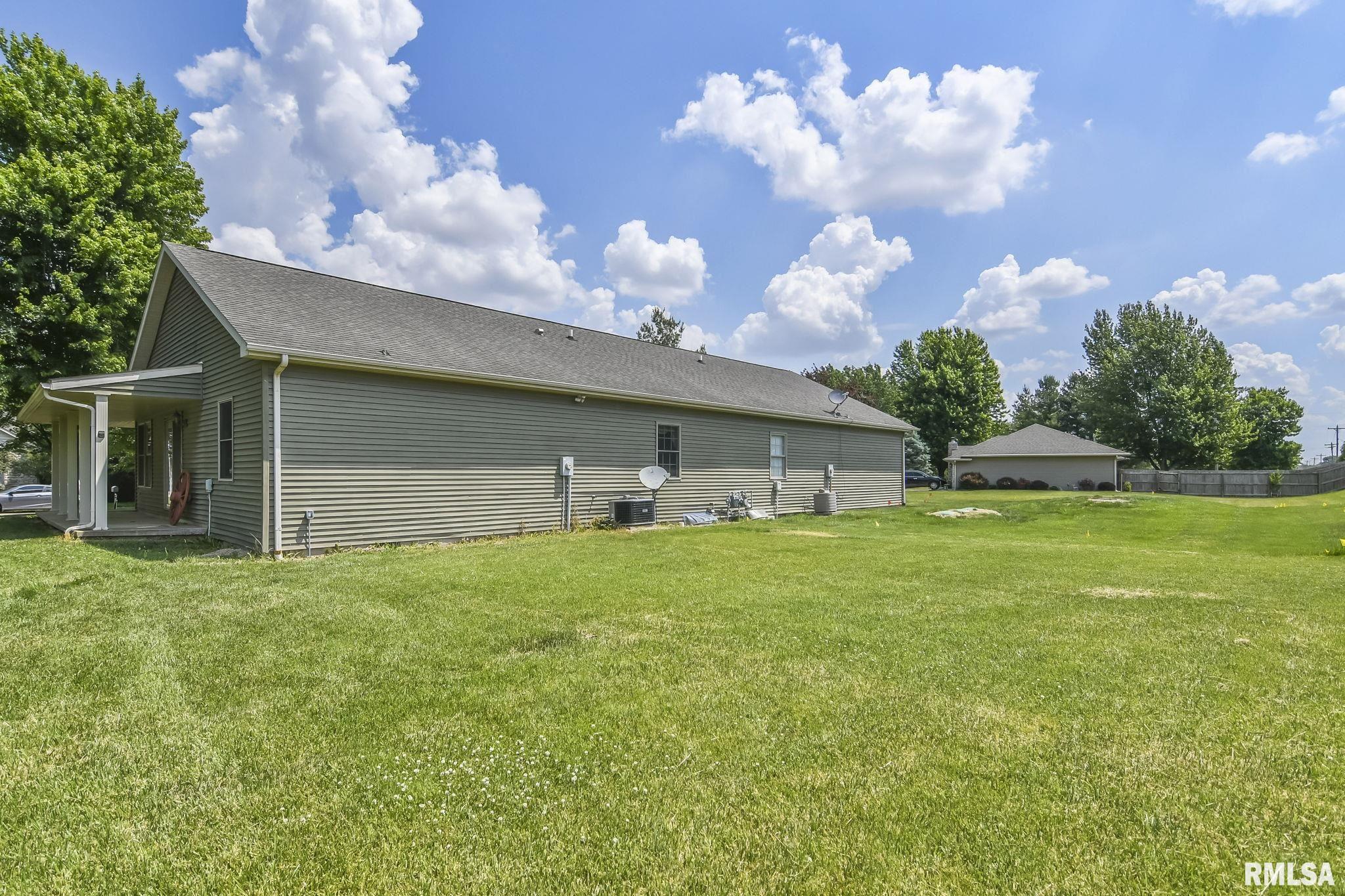 19459 Pinecrest Road Petersburg, IL 62675 - Photo 23 of 26