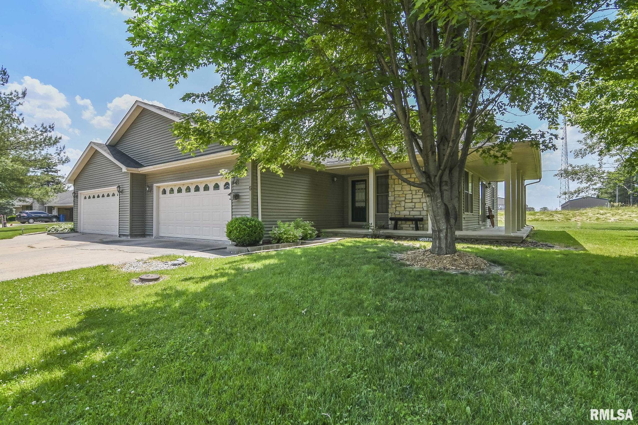 19459 Pinecrest Road Petersburg, IL 62675 - Photo 3 of 26