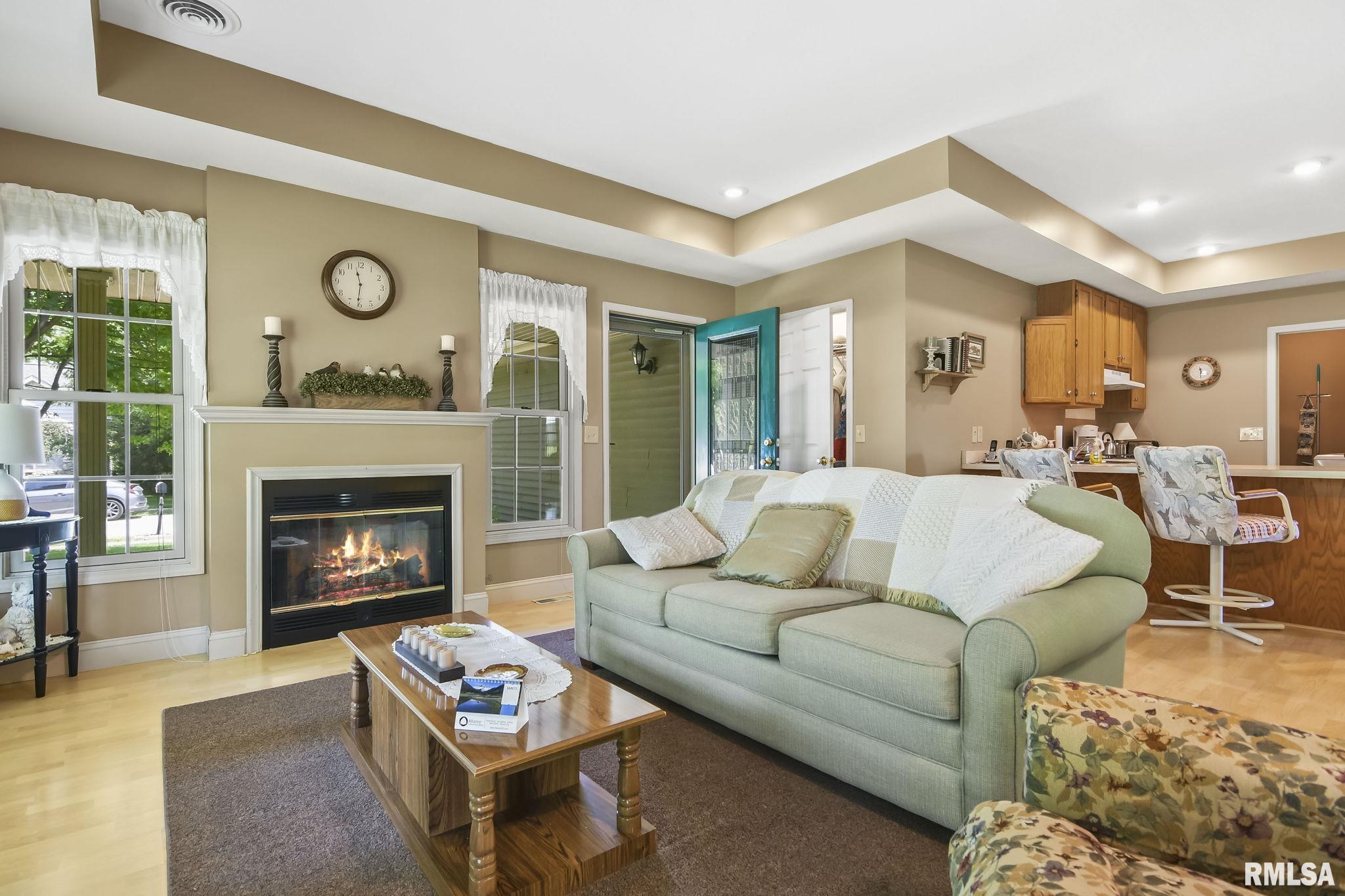 19459 Pinecrest Road Petersburg, IL 62675 - Photo 7 of 26