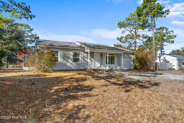 $208,400 | 81 Crown Point Road, Hubert, NC 28539