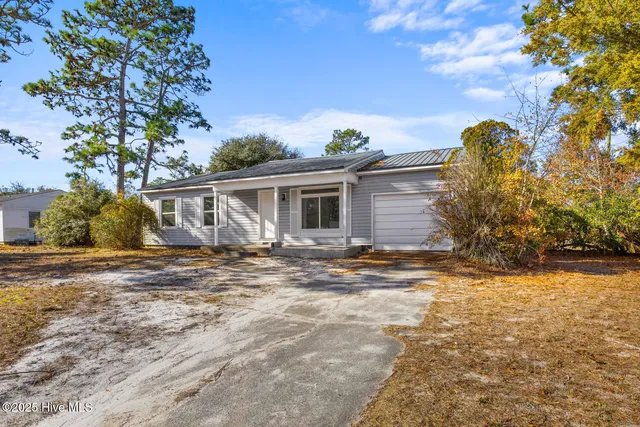 $208,900 | 81 Crown Point Road, Hubert, NC 28539