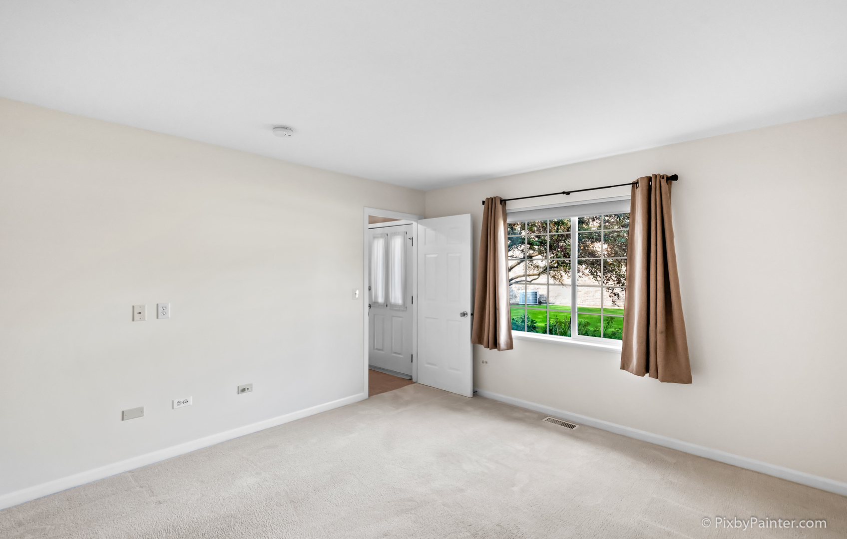 5714 Fieldstone Trail McHenry, IL 60050 - Photo 22 of 28 an empty room with windows