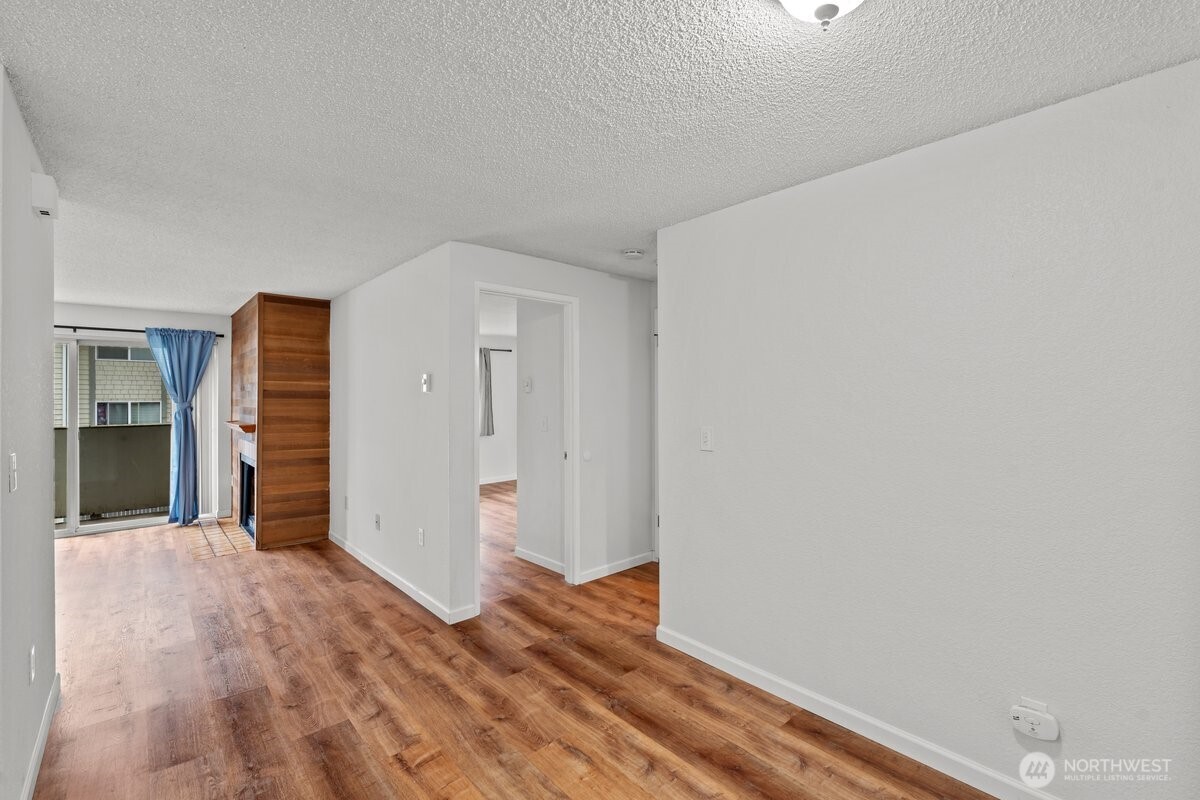 1150 Sunset Boulevard Northeast, Unit 220 Renton, WA 98056 - Photo 5 of 17