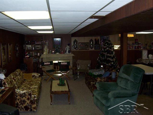 2411 Anderson Road Saginaw, MI 48603 - Photo 12 of 12 20035908-13.JPG