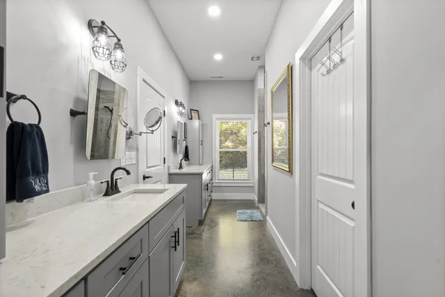 $1,500,000 | 594 Highway 100, Centerville, TN 37033