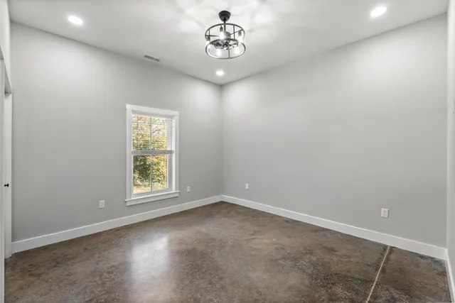 $1,500,000 | 594 Highway 100, Centerville, TN 37033