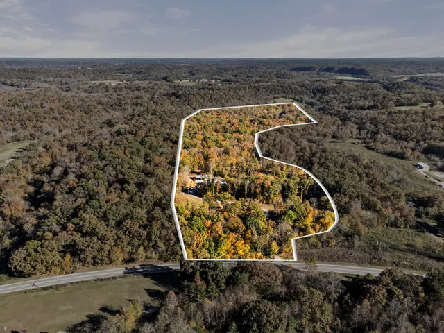 $1,500,000 | 594 Highway 100, Centerville, TN 37033