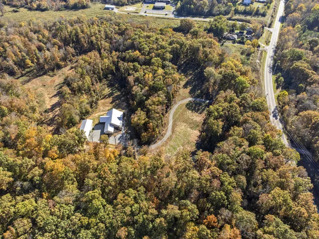 $1,500,000 | 594 Highway 100, Centerville, TN 37033