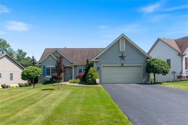 $349,900 | 1104 Twin Leaf Terrace, Webster, NY 14580