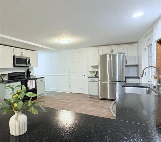 $4,700 | 3 Edyth Street, Pittsford, NY 14625