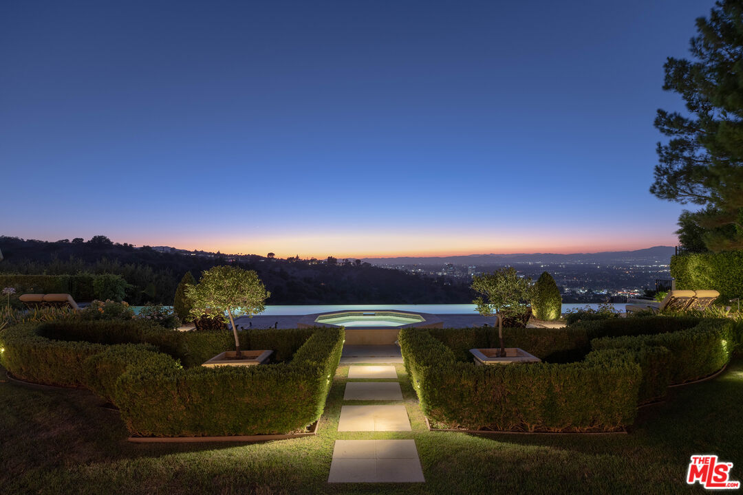 13961 Aubrey Road Beverly Hills, CA 90210 - Photo 26 of 27