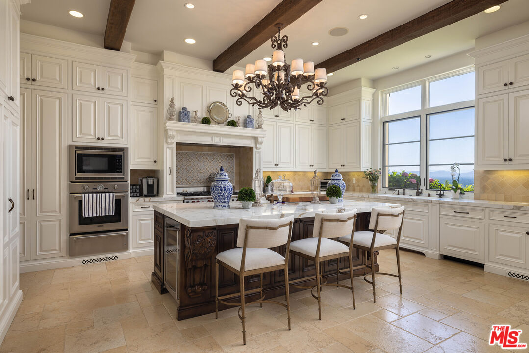 13961 Aubrey Road Beverly Hills, CA 90210 - Photo 8 of 27