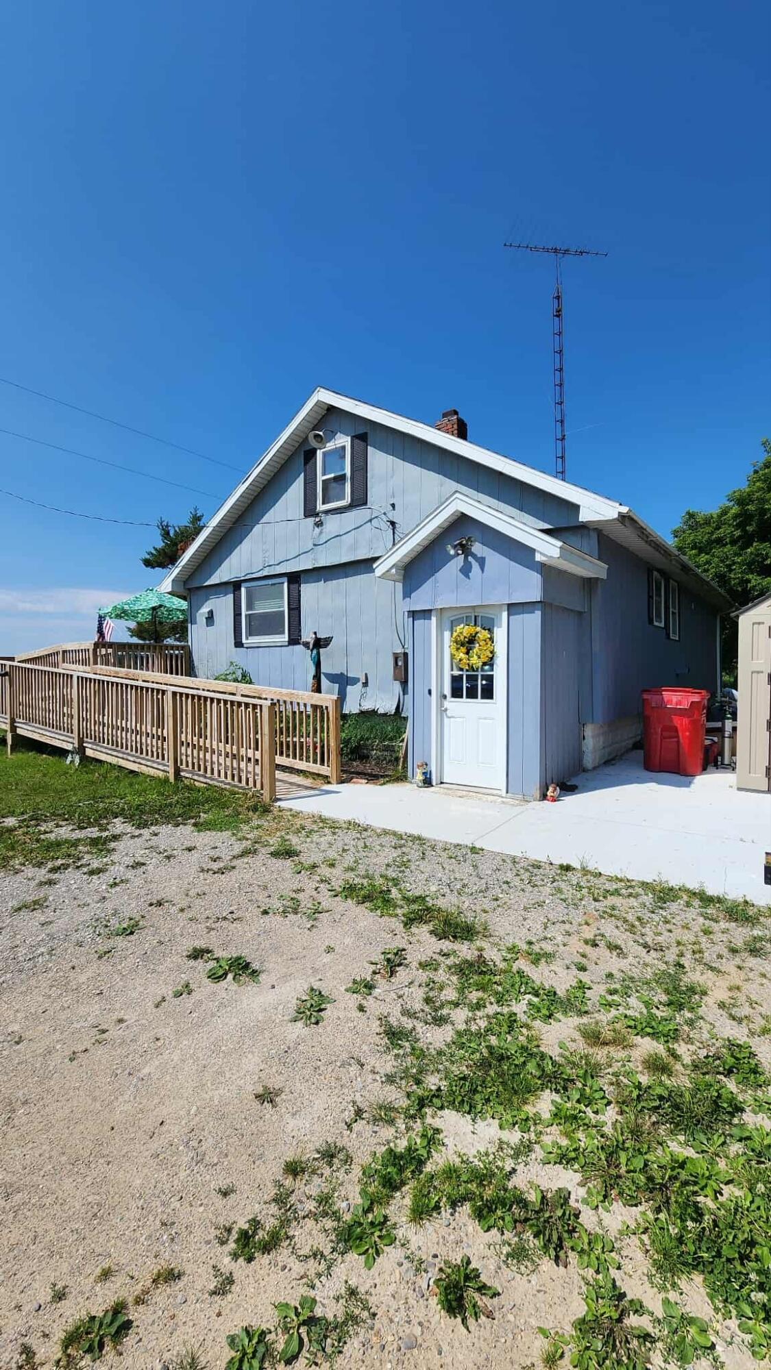 2064 Scott Road Spruce, MI 48762 - Photo 2 of 19 car8
