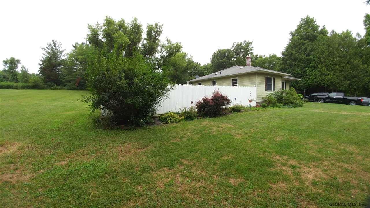 129 Cedar Grove Road Coeymans, NY 12158 - Photo 3 of 25 Photo 3