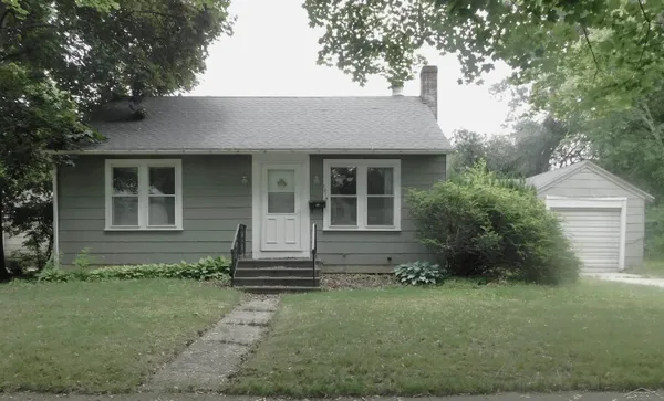 $74,000 | 1018 Elizabeth Street, Midland, MI 48640
