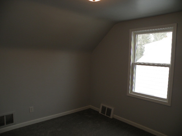 1239 North Adams Street Owosso, MI 48867 - Photo 18 of 28 31343860-17.JPG