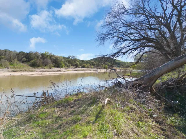 $750,000 | 1789 Bend Tx 76853, Lometa, TX 76853