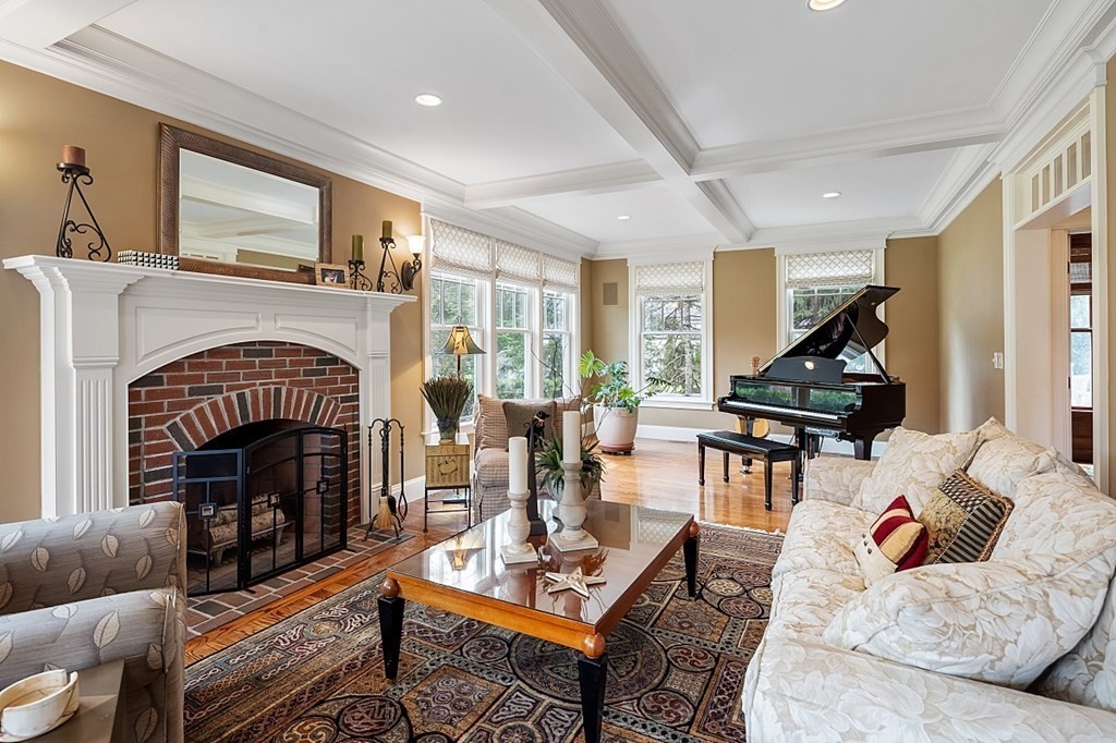 48 Garfield Road Concord, MA 01742 - Photo 3 of 42 Gallery Image 3
