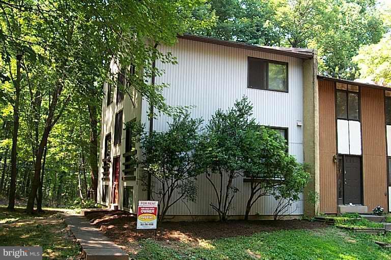 2404 Cloudcroft Square Reston, VA 20191 - Photo 1 of 1 Exterior (Front)