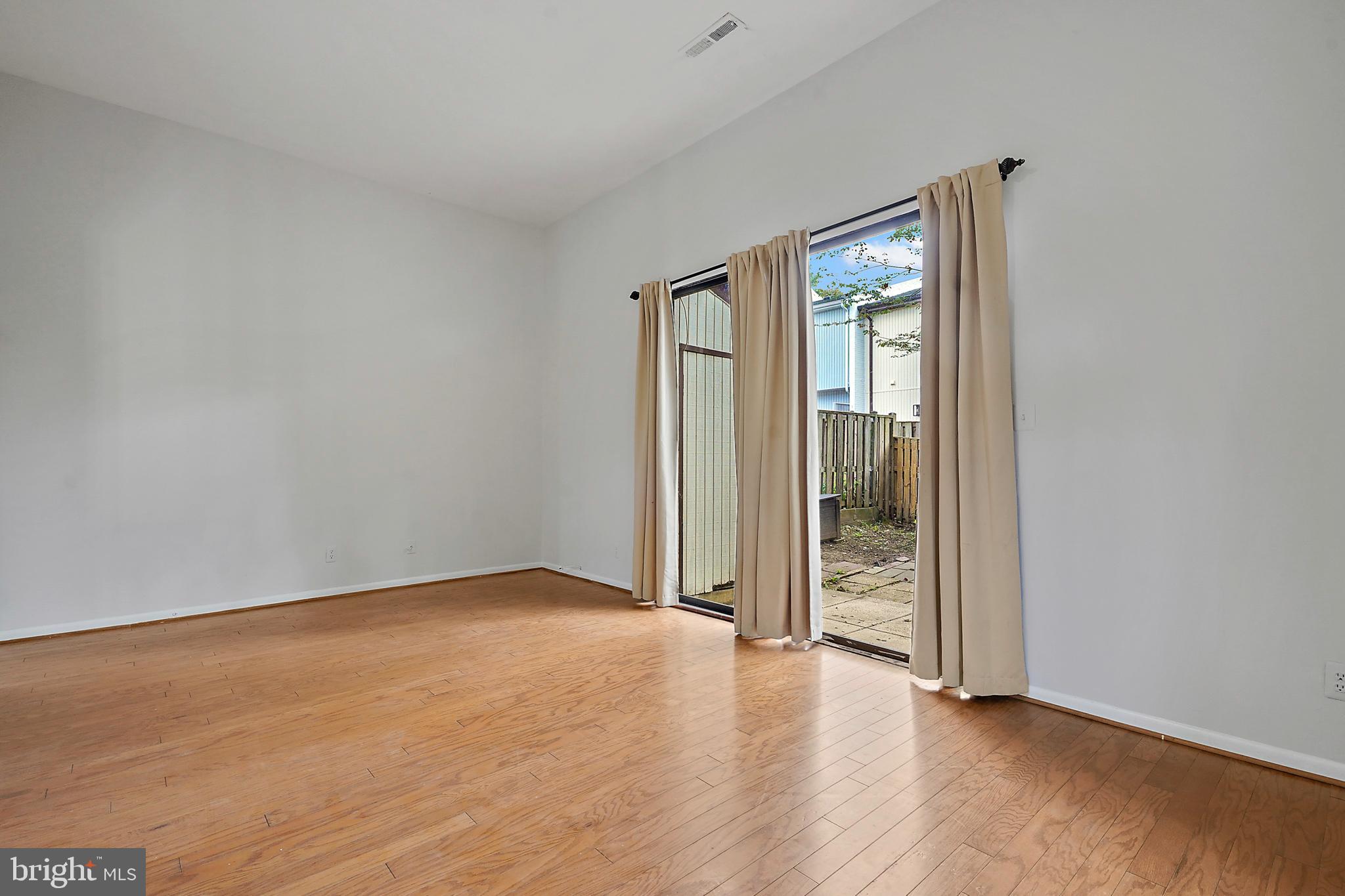 6351 Rockshire Street Alexandria, VA 22315 - Photo 10 of 38 Gallery Image 10