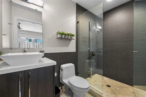 $1,750,000 | 1317 Northeast 2nd Street, Fort Lauderdale, FL 33301