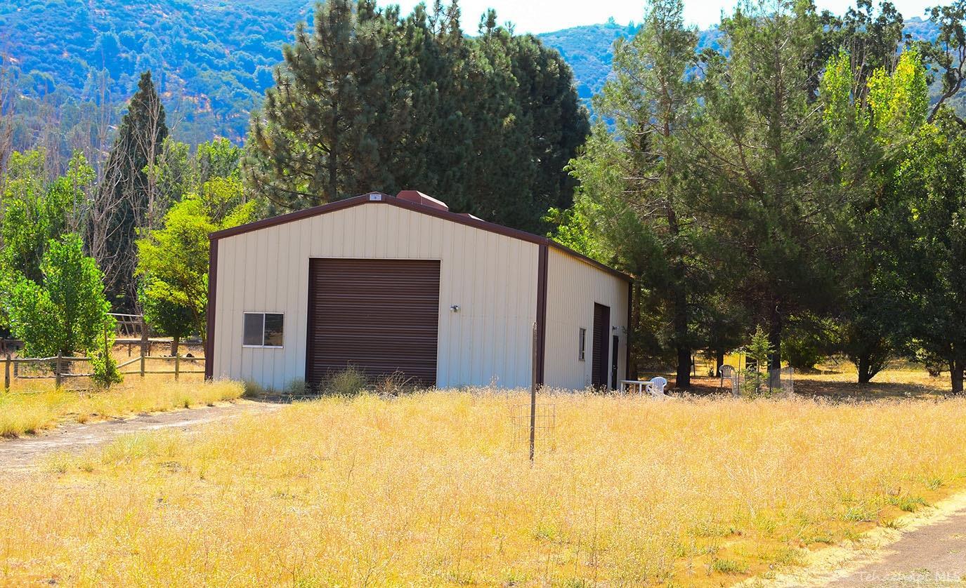 22941 Homestead Way Tehachapi, CA 93561 - Photo 36 of 38 Gallery Image 36