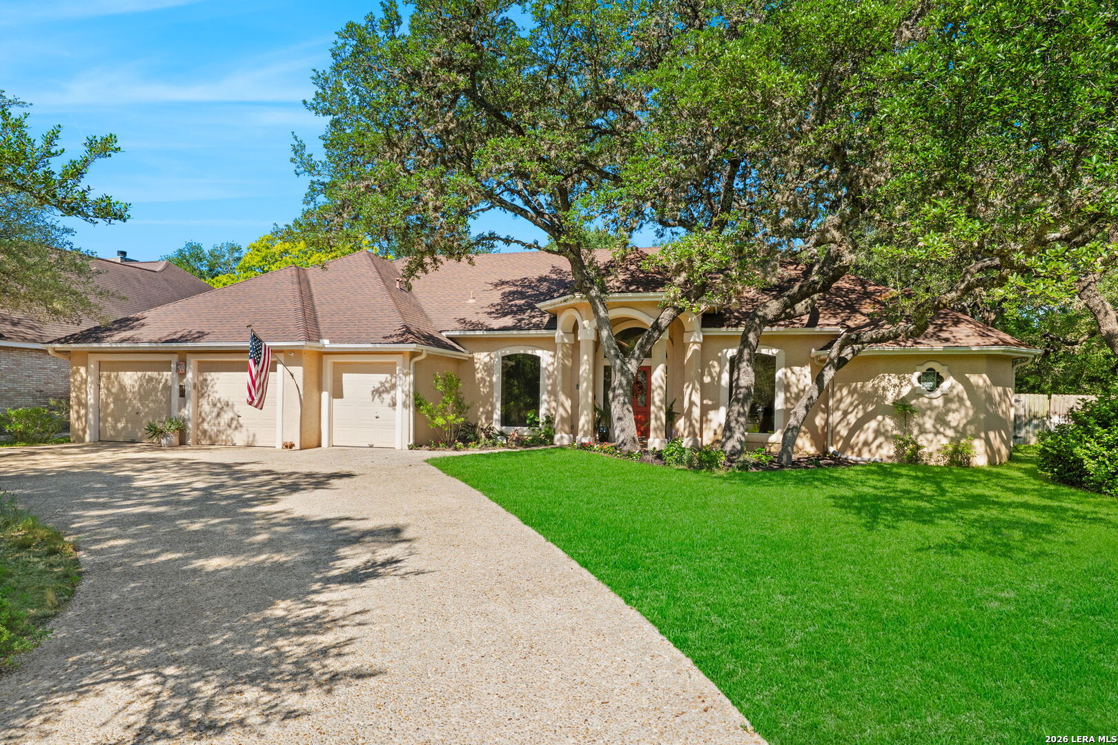 29627 Fairview Place Fair Oaks Ranch, TX 78015 - Photo 3 of 35