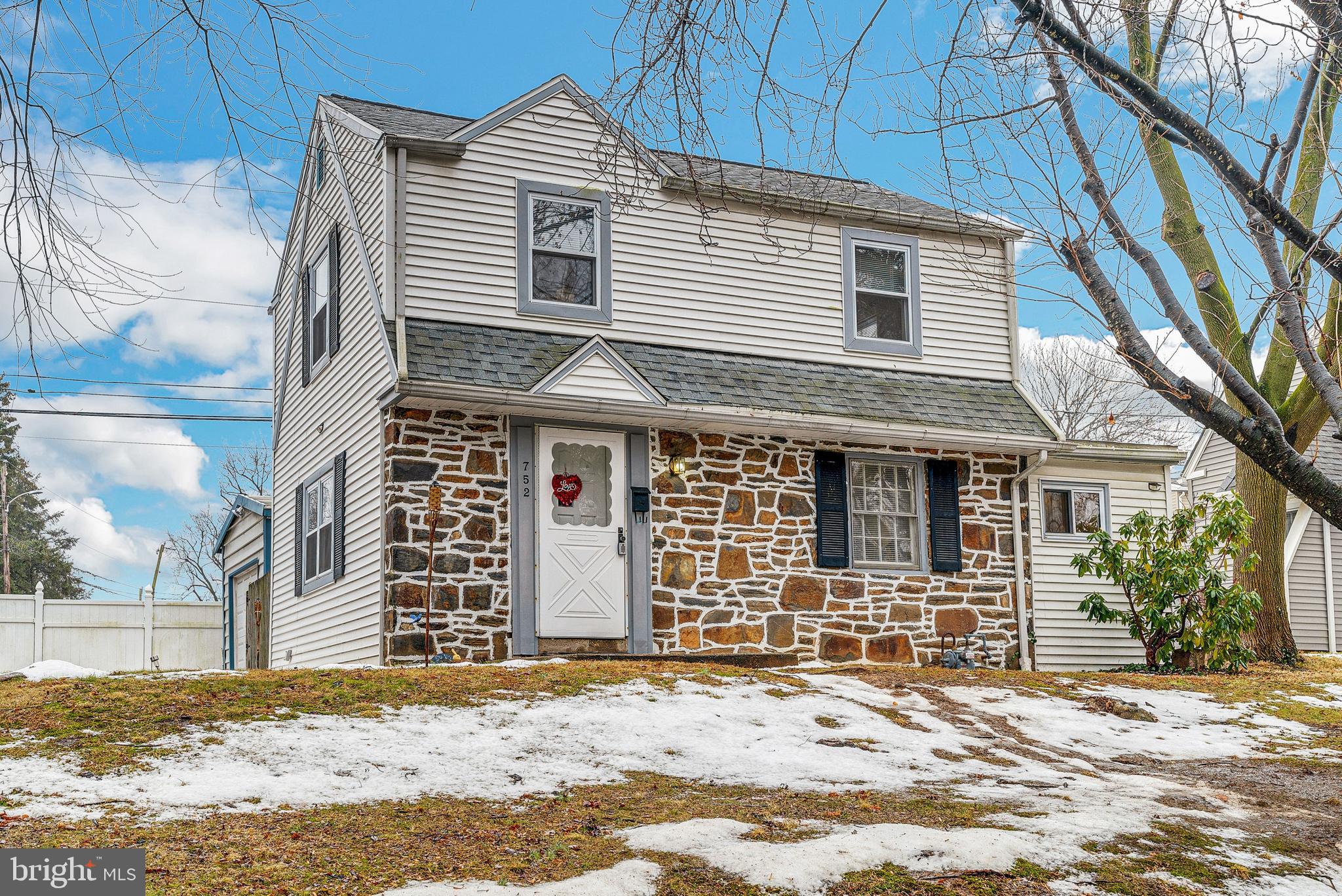 752 Thorndale Road Aldan, PA 19018 - Photo 1 of 17 Front Exterior